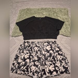 SHEIN Black and White Floral Crop Top